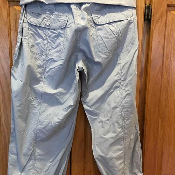 Cargo Capri Pants - Picture 2 of 4